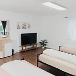 Doppelzimmer 3 Balance - Suhitha's Gaestehaus