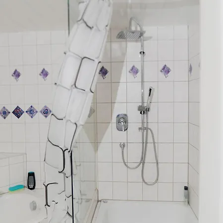 Doppelzimmer 3 Balance - Suhitha's Gaestehaus * Villingen-Schwenningen