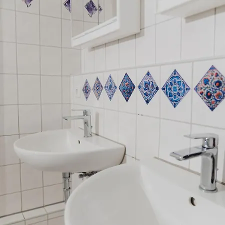 Home Feel Schwenningen - Gaestehaus Villingen-Schwenningen * Villingen-Schwenningen