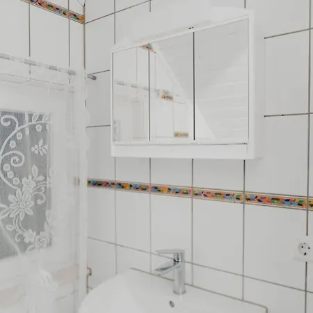 Home Feel Schwenningen - Gaestehaus Villingen-Schwenningen Tatil Evi Villingen-Schwenningen