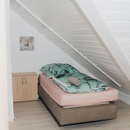 Home Feel Schwenningen - Gaestehaus Villingen-Schwenningen *