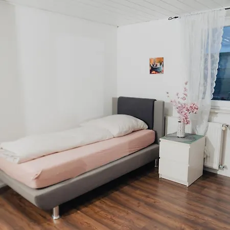 Home Feel Schwenningen - Gaestehaus Villingen-Schwenningen *