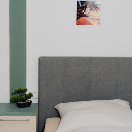 Home Feel Schwenningen - Gaestehaus Villingen-Schwenningen