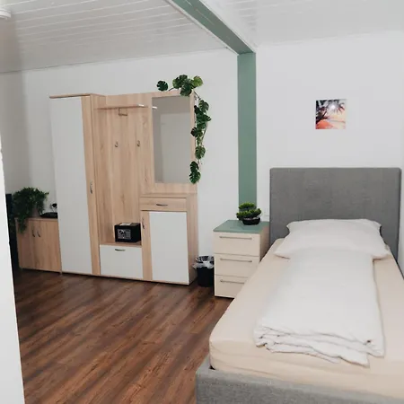 Tatil Evi Home Feel Schwenningen - Gaestehaus Villingen-Schwenningen *