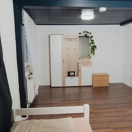 Home Feel Schwenningen - Gaestehaus Villingen-Schwenningen Tatil Evi *