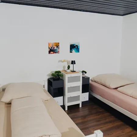 Home Feel Schwenningen - Gaestehaus Villingen-Schwenningen Tatil Evi Villingen-Schwenningen