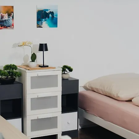 Home Feel Schwenningen - Gaestehaus Villingen-Schwenningen Tatil Evi Villingen-Schwenningen