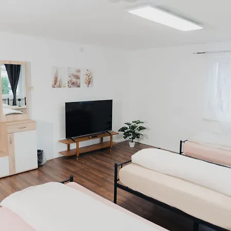 Home Feel Schwenningen - Gaestehaus Villingen-Schwenningen