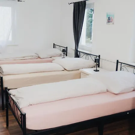 Home Feel Schwenningen - Gaestehaus Villingen-Schwenningen *