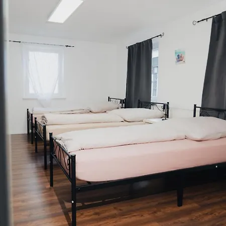 Home Feel Schwenningen - Gaestehaus Villingen-Schwenningen Tatil Evi *