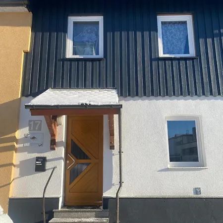 Home Feel Schwenningen - Gaestehaus Villingen-Schwenningen * Villingen-Schwenningen